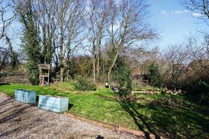 Photo 32- click for photo gallery